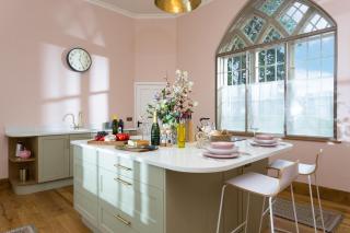 Bryngwilla Gate Lodge - 8