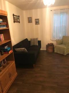 Charming Farmhouse in the City, Near Wine Country - Belleville - 6