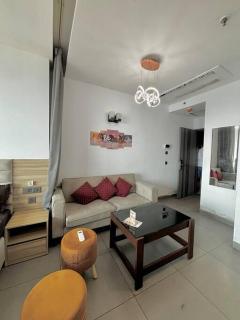 Flat in Noida , Supernova 26th floor - New Delhi - 2
