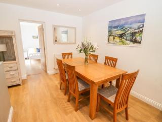 17 Sands Close - Broadway - 3