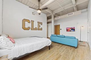 306-Urban Blissful Oasis Close to DT Parking - Cleveland - 3