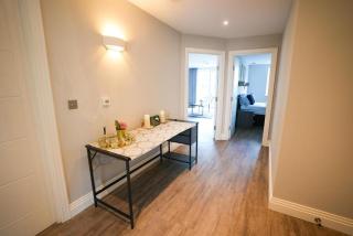 172-174 Wood Lane - Heston - 3