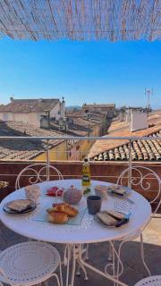 Appartement Vieille ville 55 m2 avec Terrasse 16m2 et 2chambres Vraie Climatisation - 1