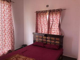 2BHK Farmhouse near Ananthigirii Hills by Skyline Homestays - Pargi - 3