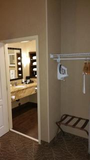 Holiday Inn Express & Suites Logan by IHG - Logan - 8