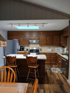 Mountain Lake Retreat - 6