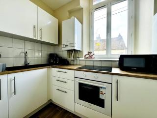 Le Saint - By 69ALSACELO- 3 Chambres Séparées - Idéal Pro & Famille - Patio Privé - Proche Centre Ville - Smart TV - WiFi Fibre - Check-in Autonome - Parking Facile & Gratuit - 1