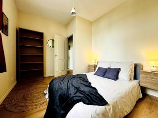 Le Saint - BEST KEYS - 3 Chambres Séparées - Idéal Pro & Famille - Patio Privé - Proche Centre Ville - Smart TV - WiFi Fibre - Check-in Autonome - Parking Facile & Gratuit - Sens - 8