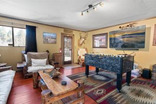 Smo Haus- Located in the quiet area of Big Bear City, with mountain views. - 8