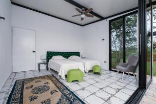 The River Villa - - 4