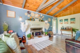 Cottage with Fire Pit and Grill in Mi-Wuk Village! - Mi-Wuk Village - 0
