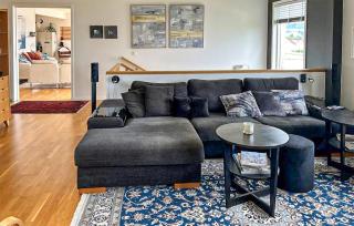 Gorgeous Home In Huskvarna With Wifi - 3