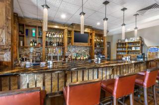 Best Western Premier Ivy Inn & Suites - 4