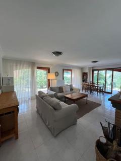 Amplia casa a 10 min de la playa - 4