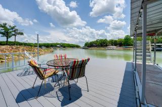 Yard, Dock and Boat Slip Lake Bridgeport Cabin! - Chico - 9
