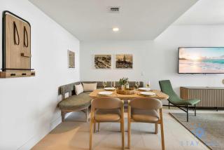 Modern 1BR Apartment with Pool - 2