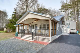 4 Mi to Beaches Pet-Friendly Berlin Home! - 8