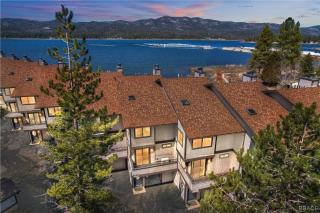 Shores Lakefront Condo - Walk to Village, Lake Views, Deck with BBQ - 0