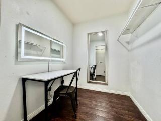 2 Master br apt 1st floor ,20 min to beach - 3