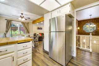 Walk to Donner Lake Truckee Cabin with Private Deck - 1