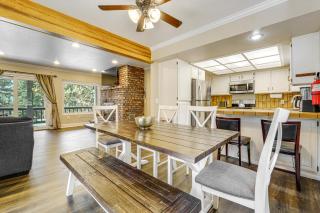 Walk to Donner Lake Truckee Cabin with Private Deck - 4