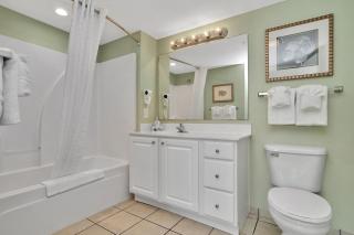Direct Oceanfront, Unit 701, 4 bedroom, 3 bath, Resort - 1
