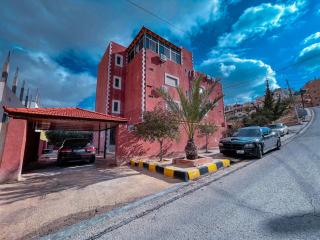Petra Friends House - - 4