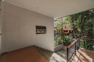 Spot Building - 4