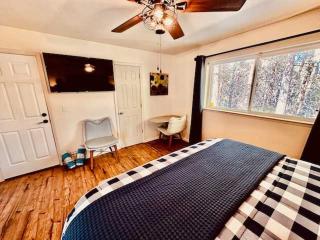Timberview Suite-Hot Tub-Forest Views-Sleeps 2 - North Fork - 8