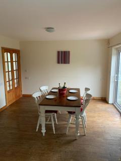 Spacious romantic party cottage with log burner and Ultrafast Fibre near pub Pet friendly - Cross Hands - 6