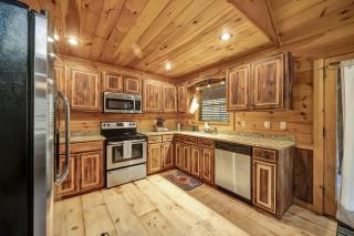 The cozy cabin get away with hot tub - Blue Ridge - 1