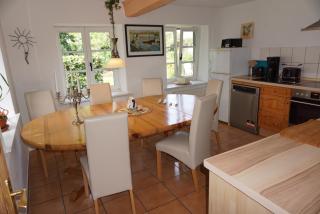 Altes Landhaus Oste, 10 Personen Familienhaus, 200 qm, 3 separate Appartements, 6 Zimmer 3 Badezimmer, 3 Küchen , 3 Kaminöfen Langzeitmieter willkommen - Hemmoor - 9