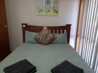 Deakin Town House - 8