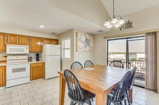Lake-View Condo in Osage Beach Walk to Boat Ramp - Osage Beach - 3