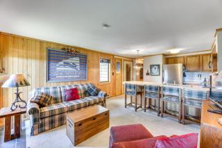 2 Mi to Snowshoe Resort Townhome with Deck! - Dunmore - 0
