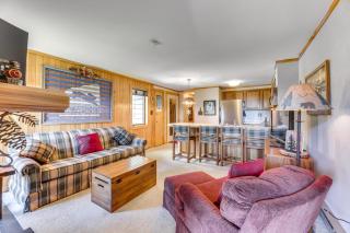 2 Mi to Snowshoe Resort Townhome with Deck! - Dunmore - 3