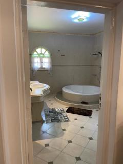 Al Fardous Luxury Vacation Home - King Mariout - 7