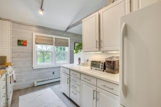 Serene Holmes Cottage Near Lakes and Trails! - Pawling - 3