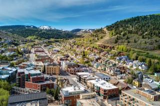 Blackstone Skiers Sanctuary with Private Hot Tub! condo - Park City - 0