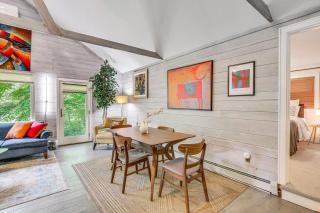 Serene Holmes Cottage Near Lakes and Trails! - 5