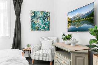The Ultimate Villa In Central City Christchurch - Sleeps Up To 33-Guests - Christchurch - 0