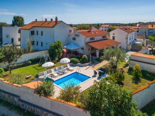 Holiday Home in egotici with Pool - Šegotići - 6