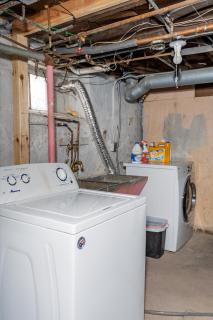 Snapdragon Apt - Charming Two Bedroom in Corcoran Neighborhood - Minneapolis - 2