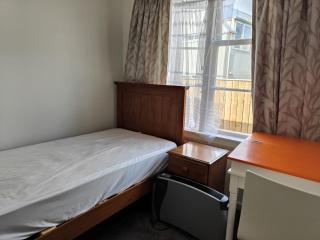 Charming Single Bedroom in Lower Hutt - 2