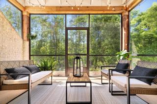 Serene 3BR, Family Friendly, Remote Workspace, Sleeps 8! - 6