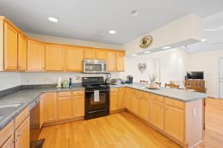 Lovely Mountain Home with Wifi and AC in Serene area of Morganton - Morganton - 2