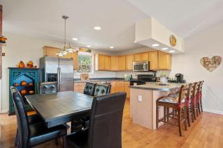 Lovely Mountain Home with Wifi and AC in Serene area of Morganton - Morganton - 1