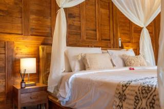 Luxury Beachside - SelMoon Villa - Canggu - 8