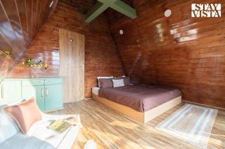 StayVista at 2BR A Frame Mountain House in Srinagar with Lawn, Bonfire, BBQ - 2