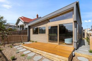 Swan's Reach - Queenscliff - 2